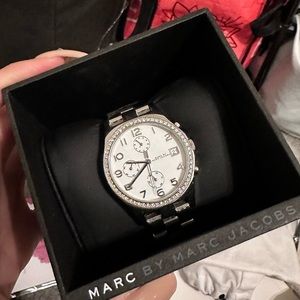 MARC JACOBS SILVER WATCH